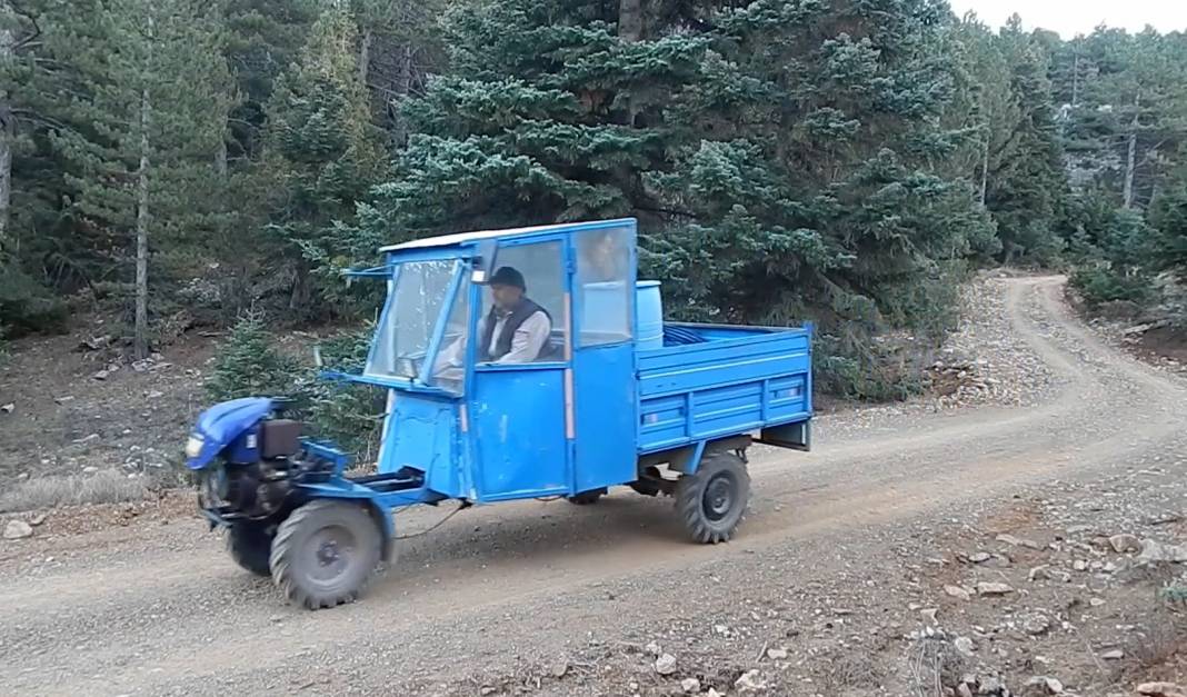 Konya’nın kuş dostu! Toros Dağları’na varillerle su taşıyor 6